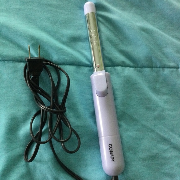Conair 1/2” Barrel Curling Iron - Picture 1 of 1